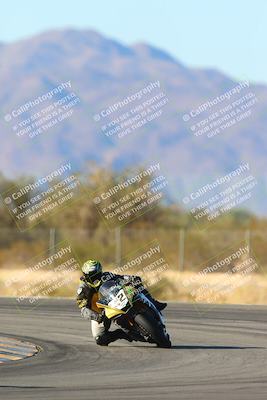 media/Jan-10-2025-CVMA Friday Practice (Fri) [[489e0da257]]/Group 4 and Trackday/Session 5 (Turn 7)/